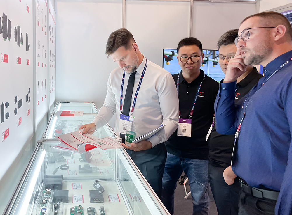 觀眾蒞臨威勤展位